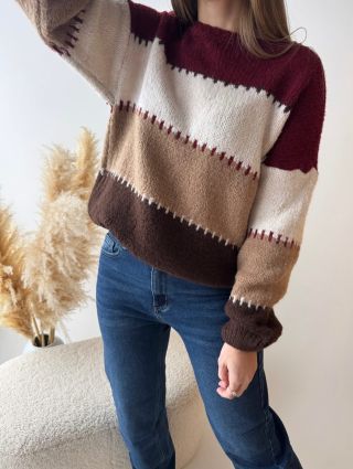 Vklouzni do podzimu ve stylu 🤎 Tento hebký pletený svetr v teplých zemských tónech je ideální k džínům i sukním. Pohodlný,...